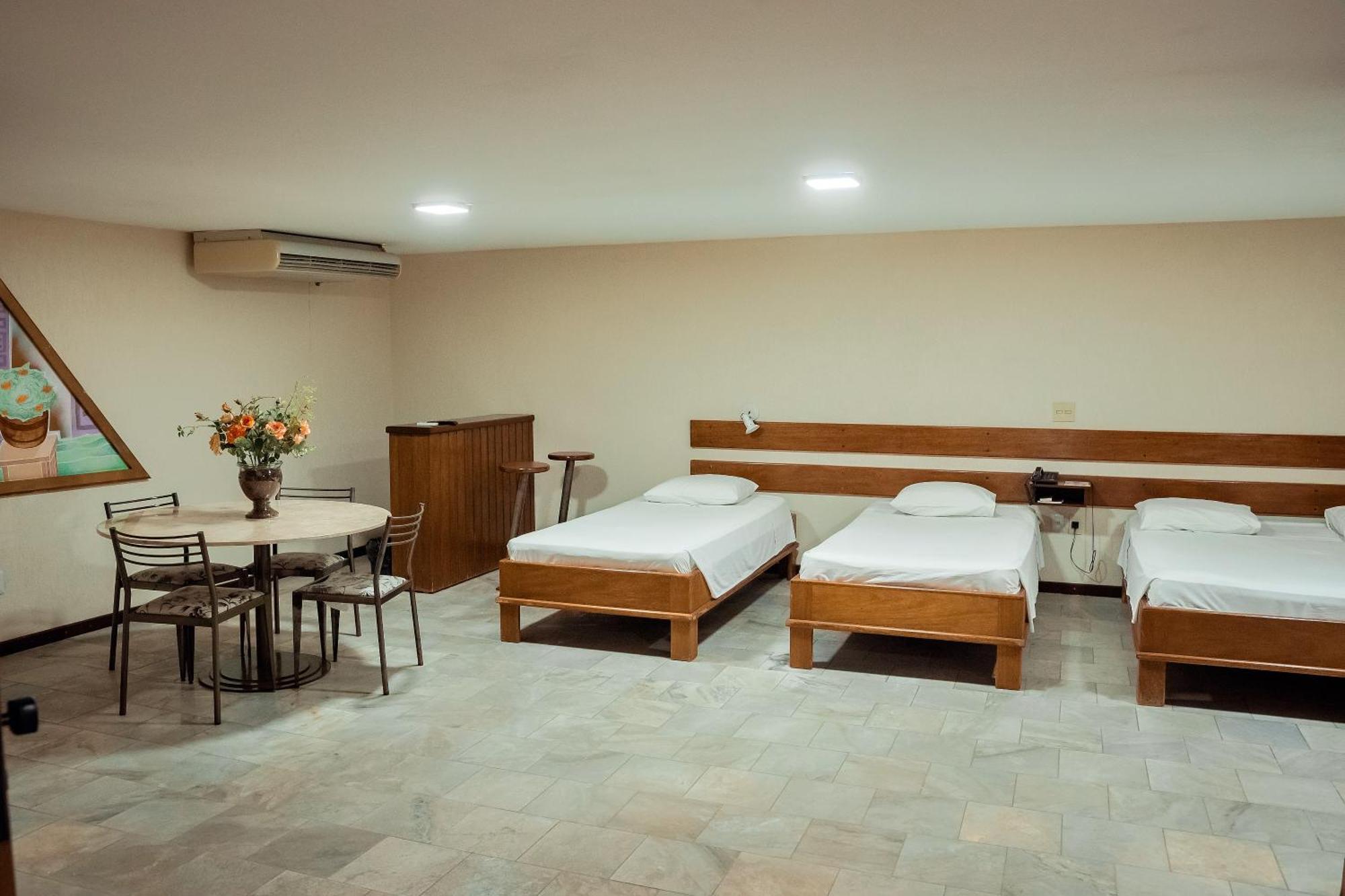 Sakr Hotel Penápolis エクステリア 写真