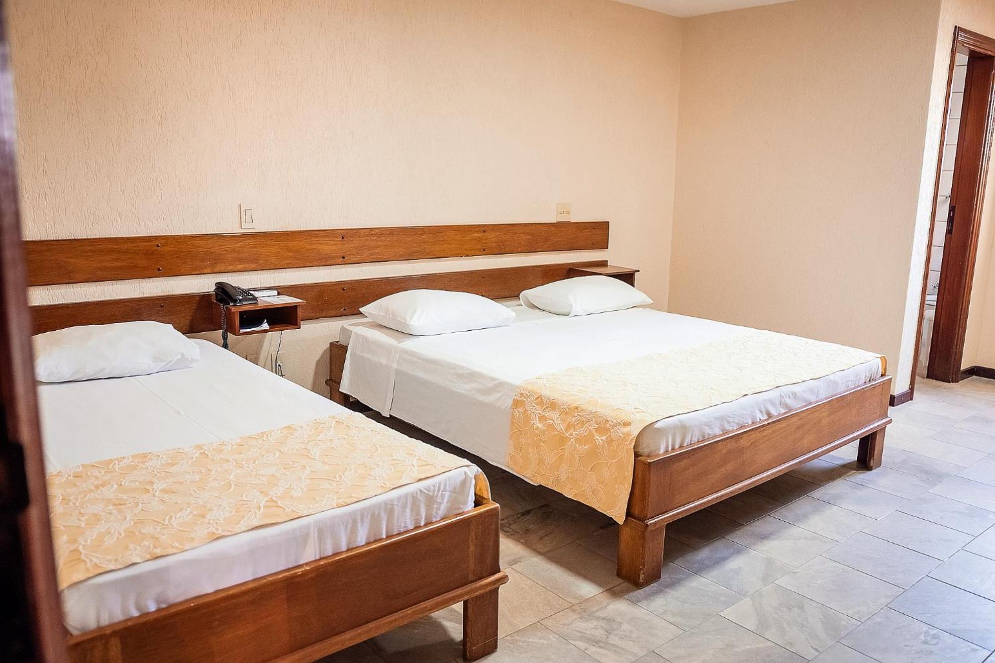 Sakr Hotel Penápolis エクステリア 写真