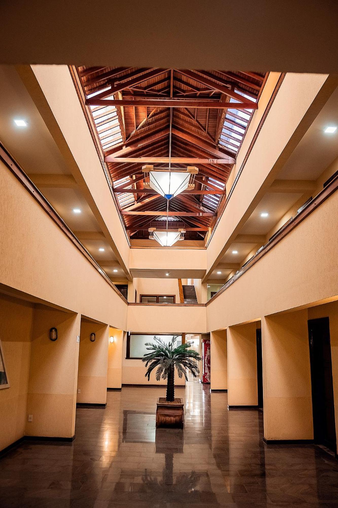 Sakr Hotel Penápolis エクステリア 写真