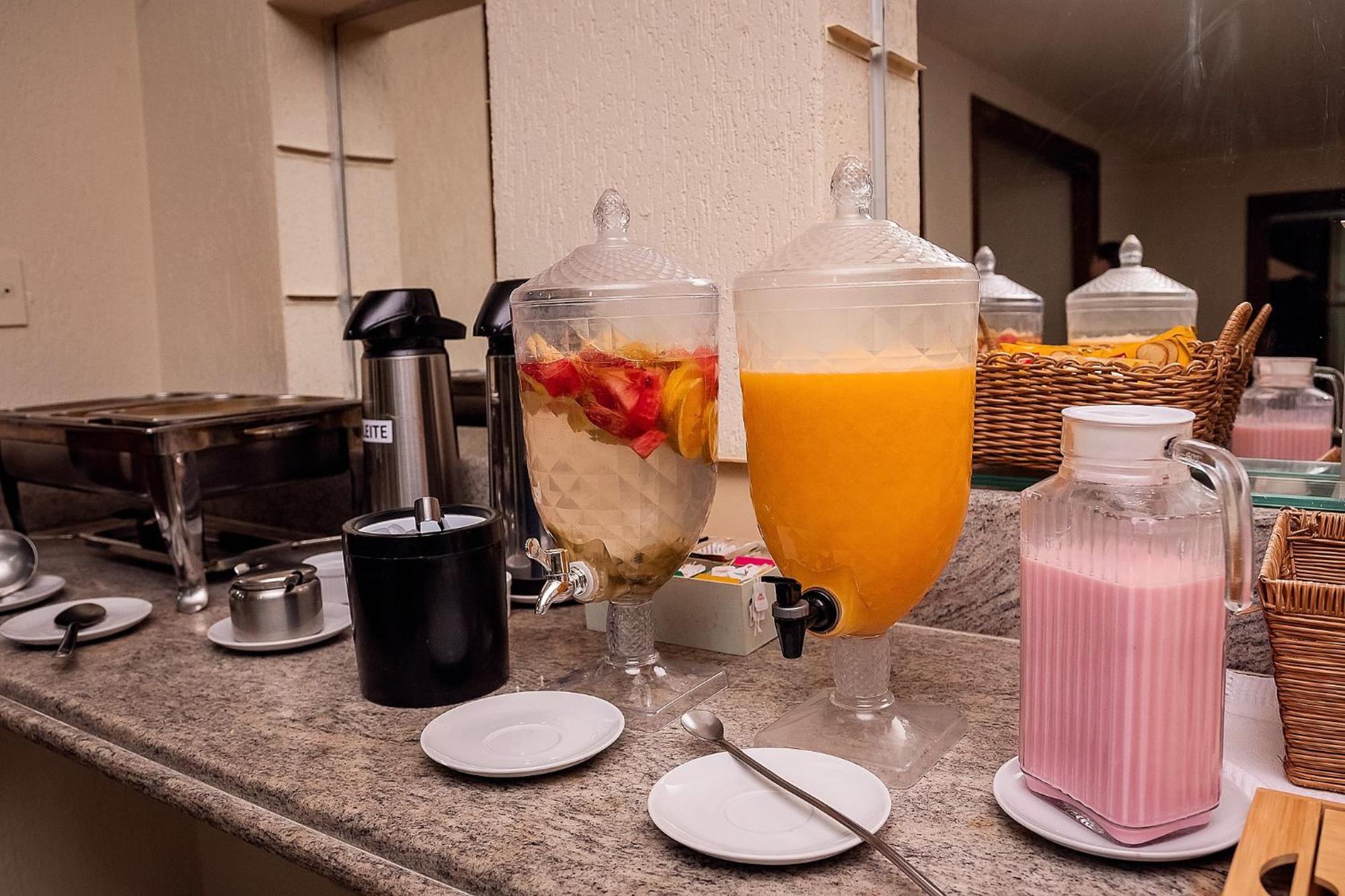 Sakr Hotel Penápolis エクステリア 写真