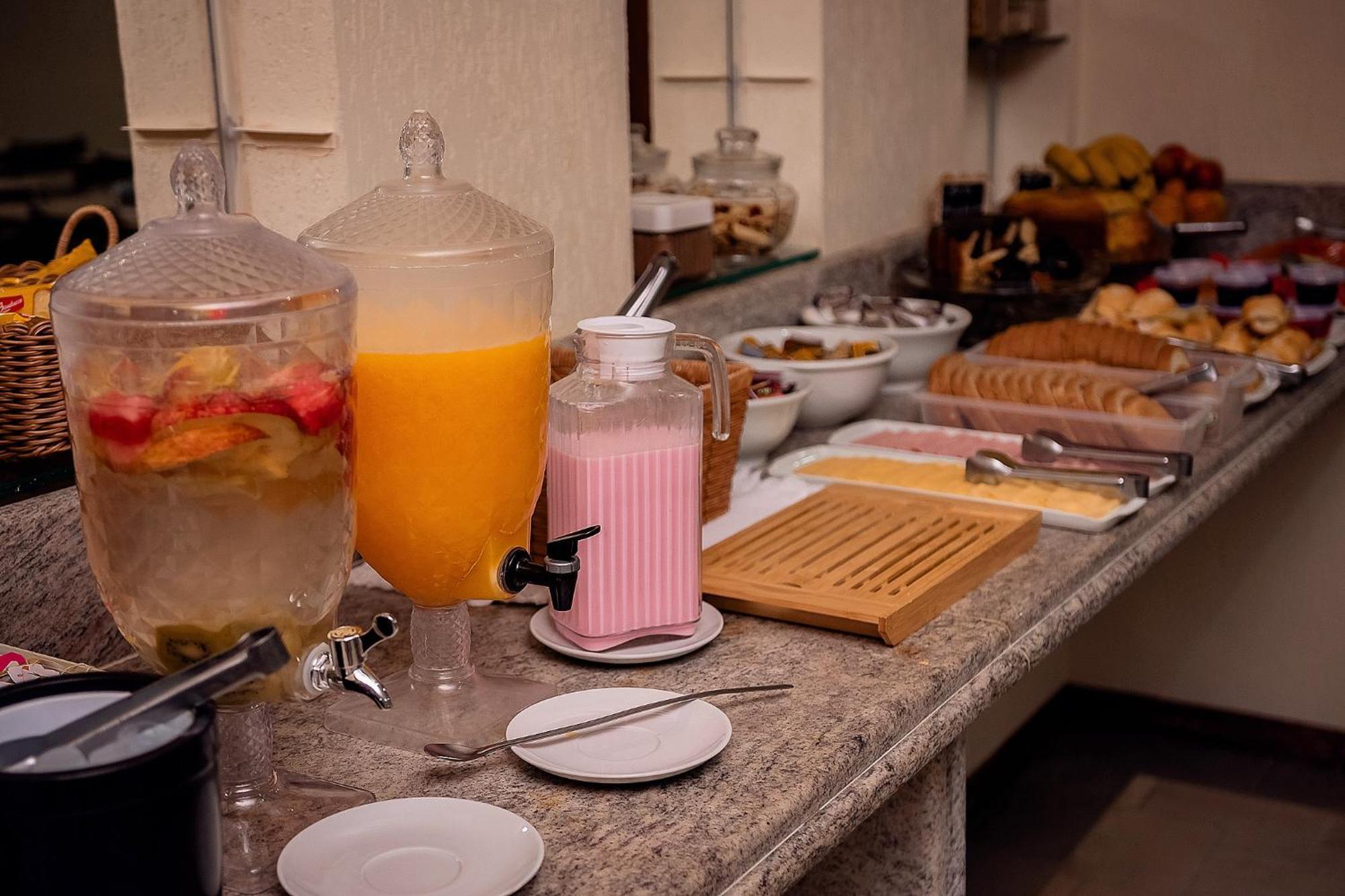Sakr Hotel Penápolis エクステリア 写真